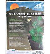 Netkaná textilie s výsekem na Okurky