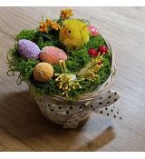 Velikonoční košík s kuřátkem